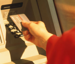 4 Precautions to take to Avoid ATM Scams