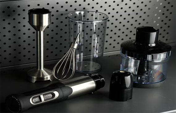 Family-Friendly Kitchen Gadgets: Making Mealtime Fun with Portable Blenders and OTG