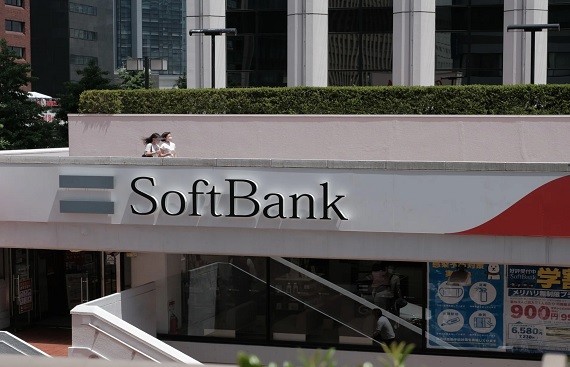 SoftBank collaborates with Oravel to Check into the premium hotel segment