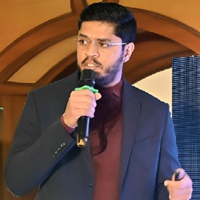  Naveen George, Co-Founder & CMO 