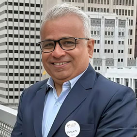 Dr Mukund Kulkarni , Vice Chancellor 