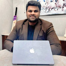 Parit Bansal, Co-Founder & Director