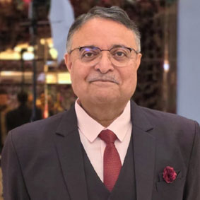 Avneesh Mathur,Co-Founder & Director