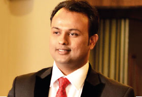 Dr. Vijay Shinde, Consultant Eye Surgeon, Apollo Clinic (Andheri E), Mumbai