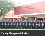 Faculty Management Studies: Ambitious Pedagogy for the Ambitious Students