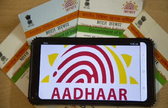 Centre presents allowing non-govt entities to utilize Aadhaar authentication