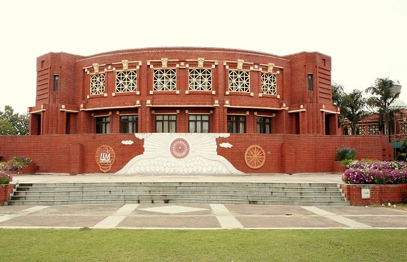 IIM Lucknow Marks 41st Foundation Day with Inspiring Leadership and Community Spirit