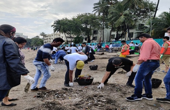 Huhtamaki X Beach Warriors to clean up Mumbai Beaches