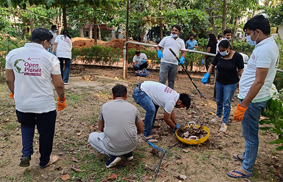 Axis Bank organized cleanliness drive in Bangalore
