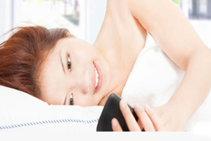Dim Brightness Of Smartphones To Sleep Better