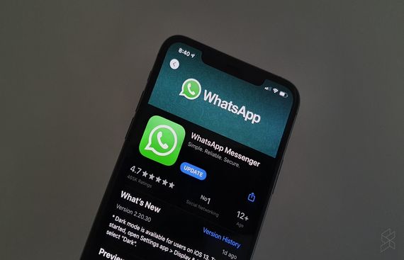 WhatsApp Launches Dark Mode for Both iPhone and Android