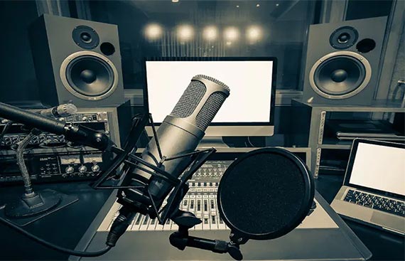 School Of Media, Films And Entertainment Celebrated World Radio Day With Radio Titans