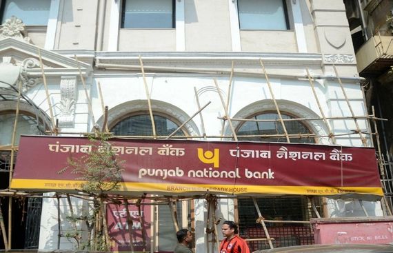 PNB signs MOU with IndianOil for E-dealer financing
