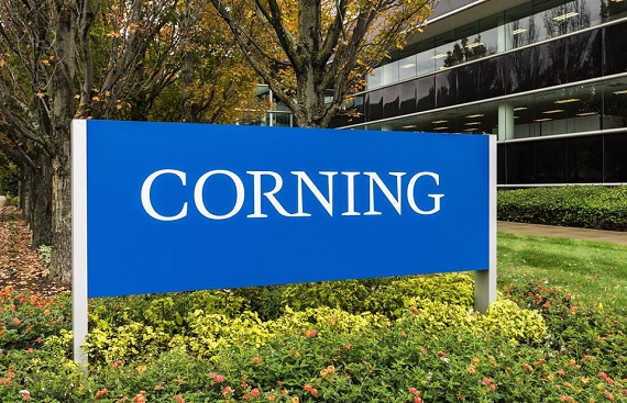 Corning, Optiemus Infracom Break Ground on India's First Cover-Glass Facility