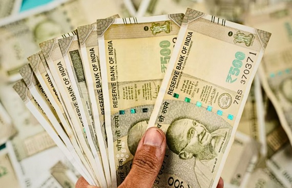 India Promotes Rupee in Global Trade to Boost Currency 