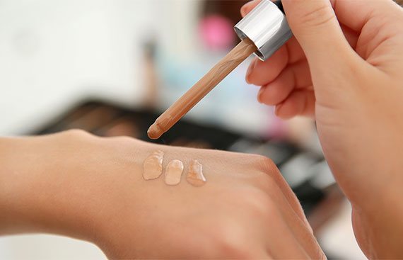 A Guide on How to Identify High-Quality Makeup Products Online