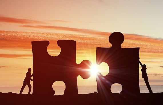 CSC, Adani Capital in pact to provide working capital to 6k sellers