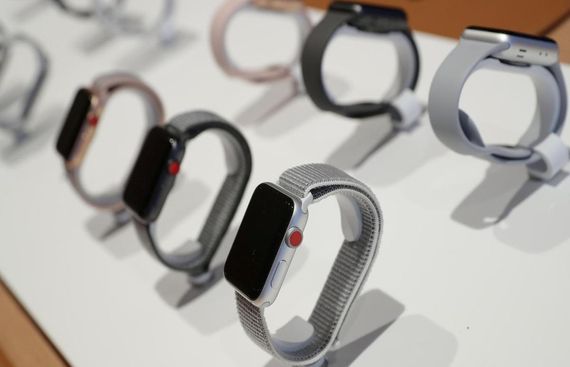 Apple leads global smartwatch market with 51% share in Q4 2018