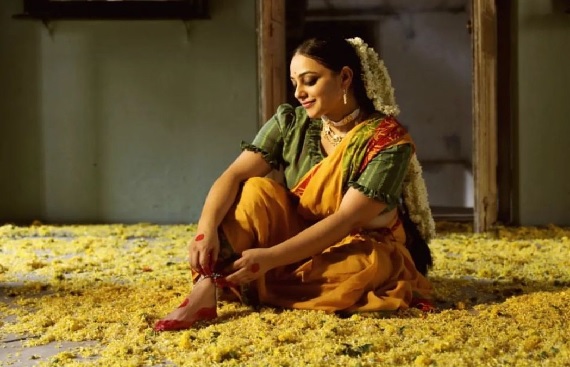  In a 'tribute to all girls who grew up in Bengal', Nithya Menen performs 'Chitrangada'