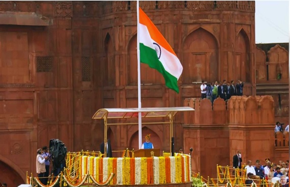 PM Modi Hoists Tiranga at Red Fort, Celebrates 78th Independence Day