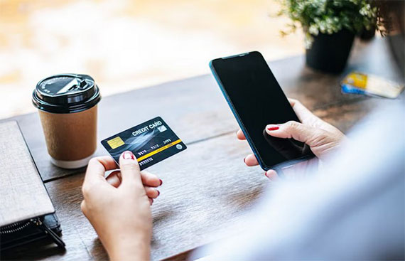 Axis Bank Partners With Kiwi To Bolster 'Credit on UPI' Accessibility On Rupay Credit Cards