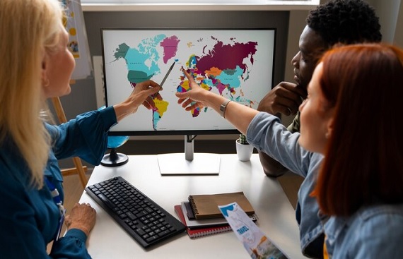 WondrLab Acquires WebTalk, Sets Up European Hub