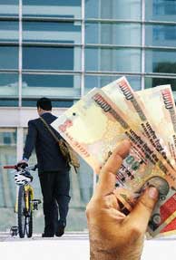 6 techies cycle to work, save nearly $3,000 