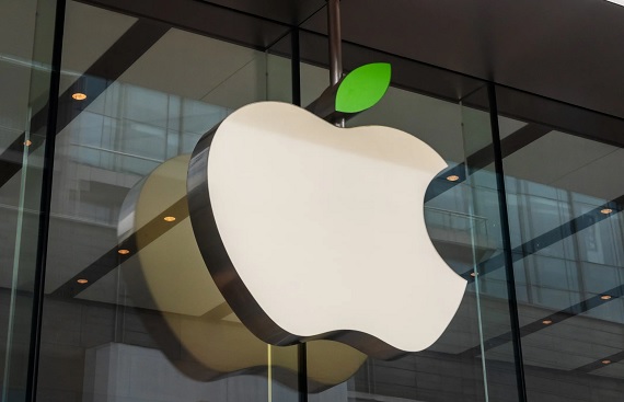  Apple Sees Record Growth in India as iPhone Shipments Surge