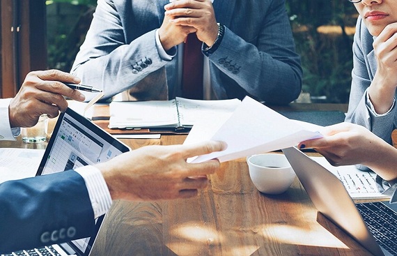 Top venture capitalists meet in Bengaluru to examine investment strategies and governance failures at Indian startups