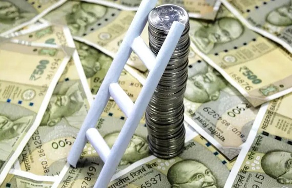  Budget Must Bring Mutual Funds On Income Parity With NPS 