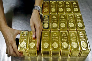 Gold Import Curbs May Be Relaxed By Government