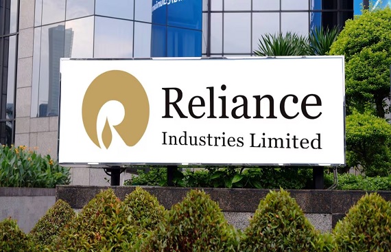 Reliance Industries in Talks for $3 Billion Loan to Refinance Debt