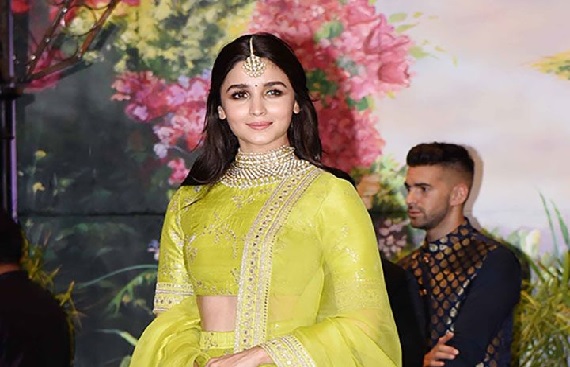 Alia Bhatt Pens a Heartfelt Note Expressing Gratitude for 'Protectors': India-Pakistan Tension