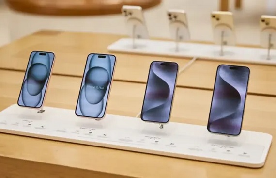 India's Smartphone Export Boom Sets Blueprint for Manufacturing Growth