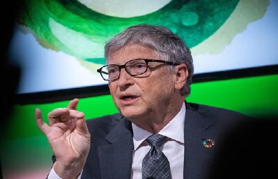 Bill Gates visits RBI office in Mumbai, holds discussions with Shaktikanta Das