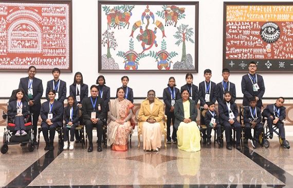 President Murmu Honors 17 Children with Rashtriya Bal Puraskar