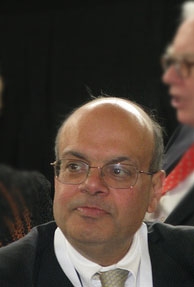 Ajith Jain likely to succeed Warren Buffet