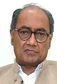Anna Being Fooled by his Team: Digvijay
