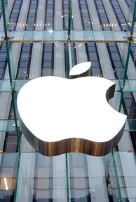 'Apple to Become World's First $1 Trillion Company'