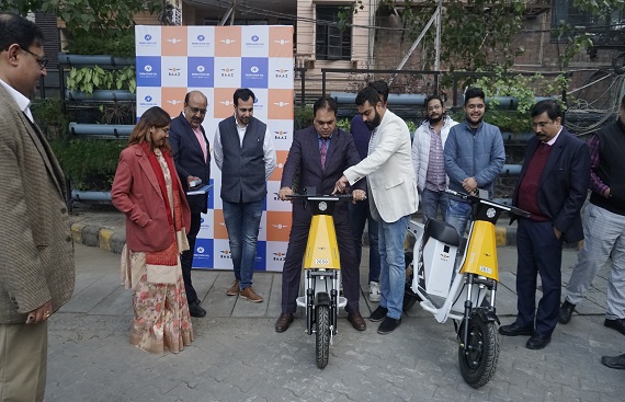 Tata Power-DDL partners with Baaz Bikes to set up Battery Swapping Stations in National Capital