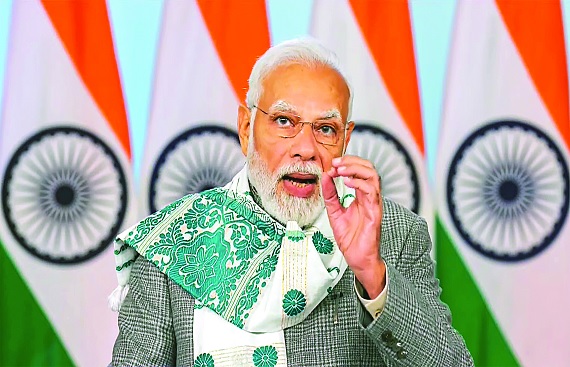 India Energy Week: PM Modi meets with leaders of the energy industry 