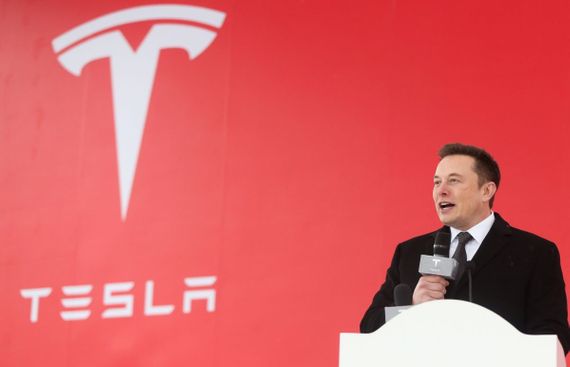 Tesla to Soon Get Netflix, YouTube Streaming Support: Musk
