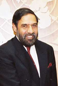 India aims at exports worth $500 Billion by 2013-14