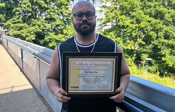 Indian Scientist and Tech Entrepreneur Honored for Contributions to International Standards