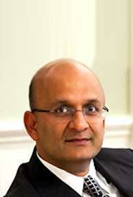 IITian becomes 1st Indian-American dean of Harvard