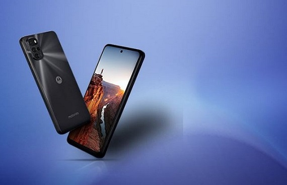 Motorola launches new affordable smartphones in India
