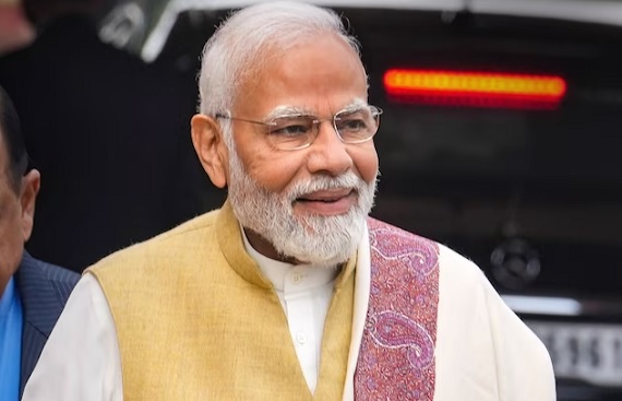 PM Modi arrives in Uttarakhand to inaugurate development projects