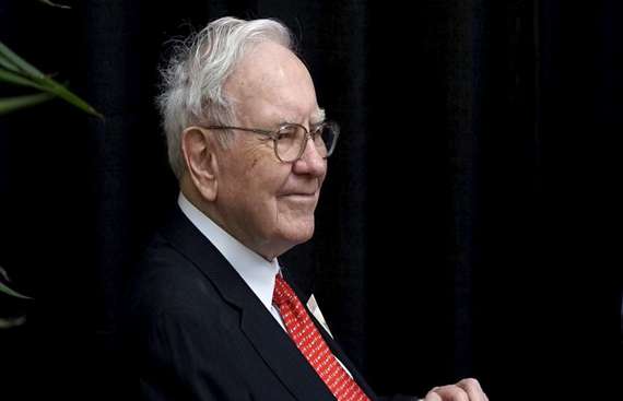Warren Buffett Buys Over Five Percent Shares in Japan's Five Biggest Trading Firms