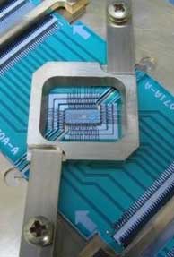 Quantum computer chips edge closer to reality