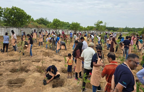 Thryve Digital plants 2500 saplings in Chennai under its 'A Tree for Every Thryvian' initiative